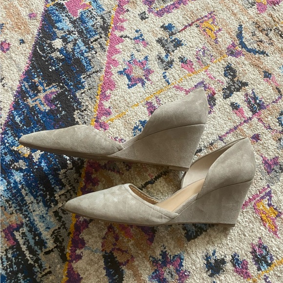 Franco Sarto Leather Wedge Pump - Picture 6 of 6